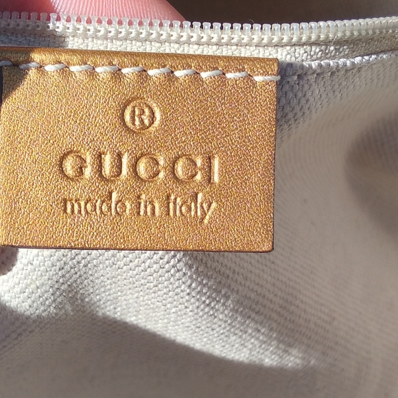Gucci Large GG Monogram Gold Trim Sukey - Picture 14 of 15